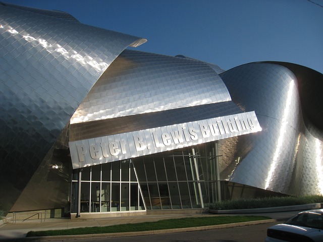 Čo je tota architektura: Peter B. Lewis Building, Ohio